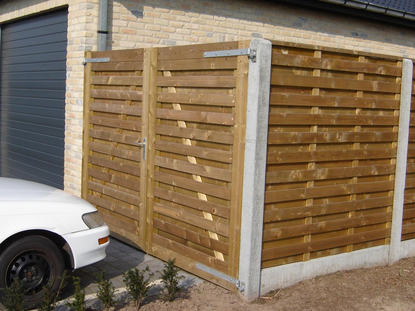 dubbele houten poort