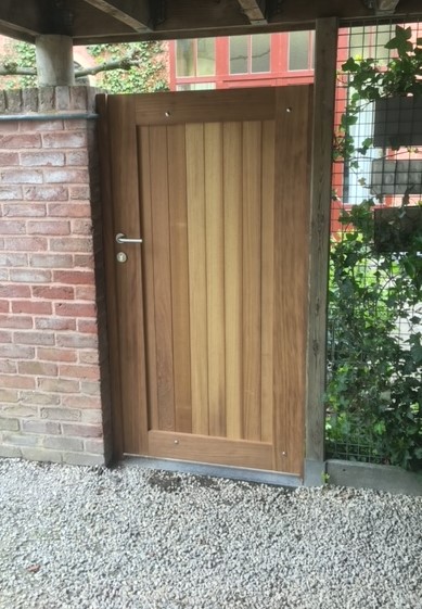 masieve poort voorzijde 